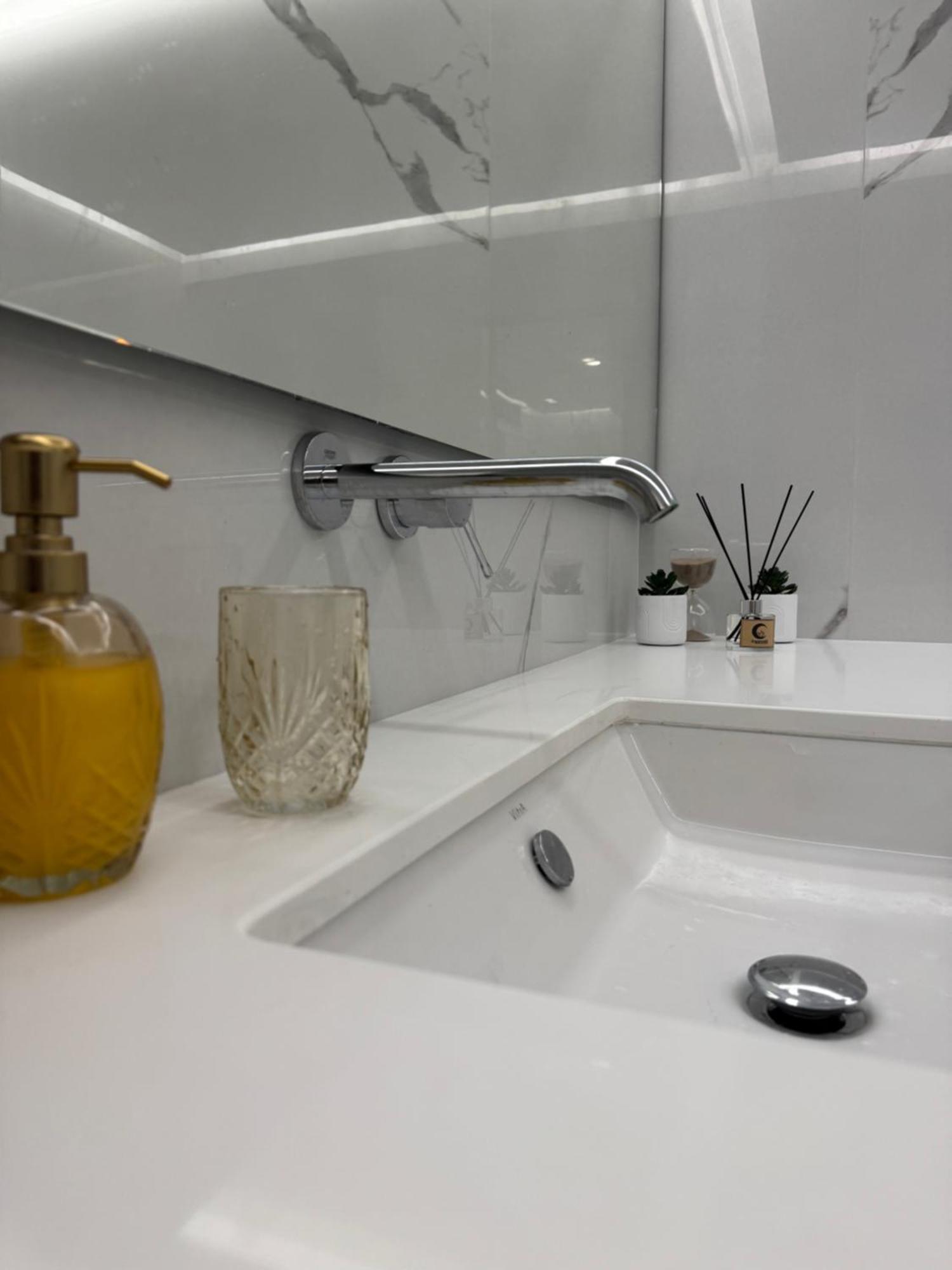 Modern Minimal Apartment Ierápetra Exteriér fotografie