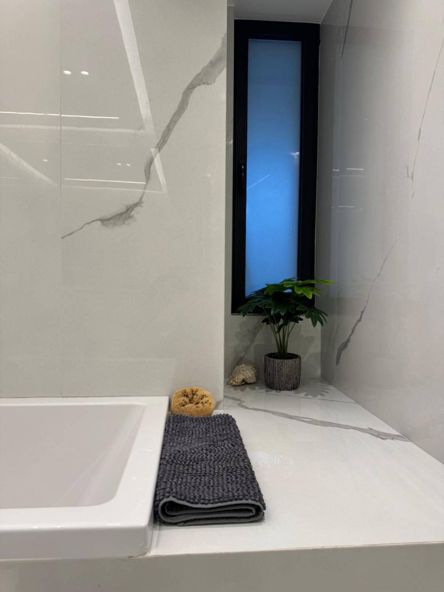 Modern Minimal Apartment Ierápetra Exteriér fotografie
